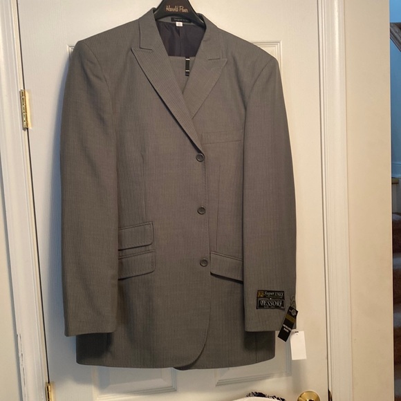 Tessori Other - Brand New Tessori Mens 2 piece Grey suit…size 42L/W36L